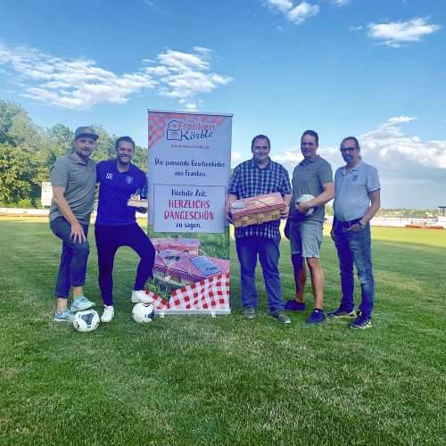Sponsoring TG Höchberg Fussball e.V. mit dem Franken Körble Jochen Schmitt und Thomas Keupp
